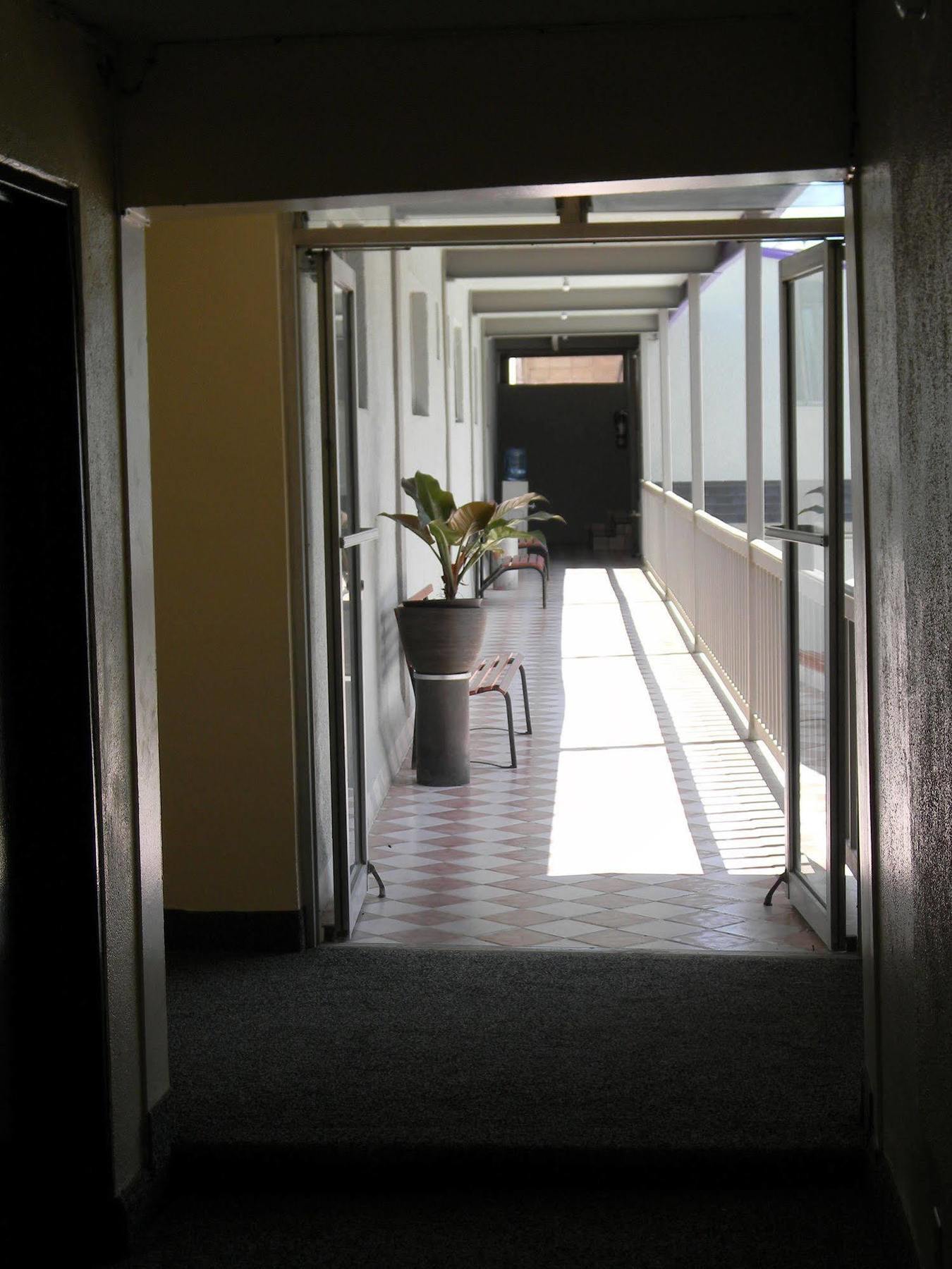 Hotel Plaza Hermosa Тіхуана Екстер'єр фото